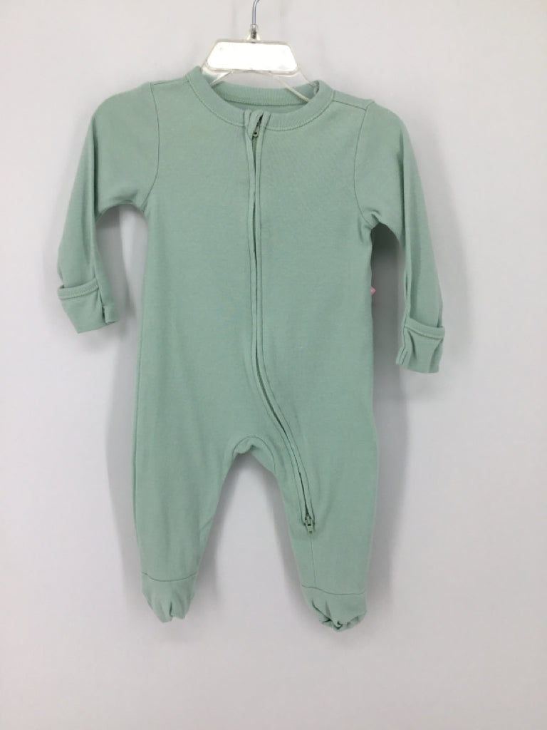 Old Navy Child Size 3-6 Months Green Sleepers