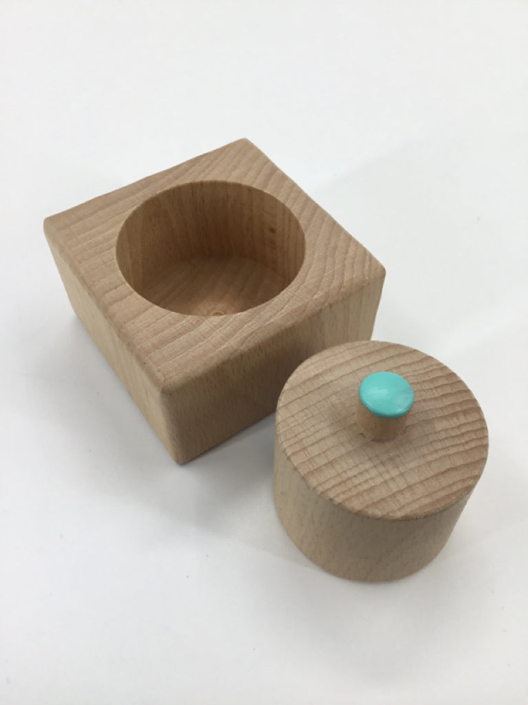Lovevery Wooden Pincer Puzzle