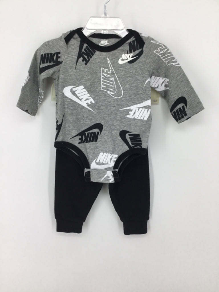 Nike Child Size 6 Months Gray screen printed Outfit - boys