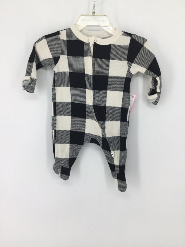 Old Navy Child Size Newborn Black Sleepers