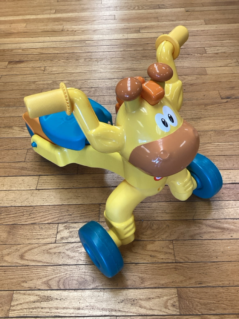 Little Tikes Go N Grow Lil' Rollin' Giraffe Ride On