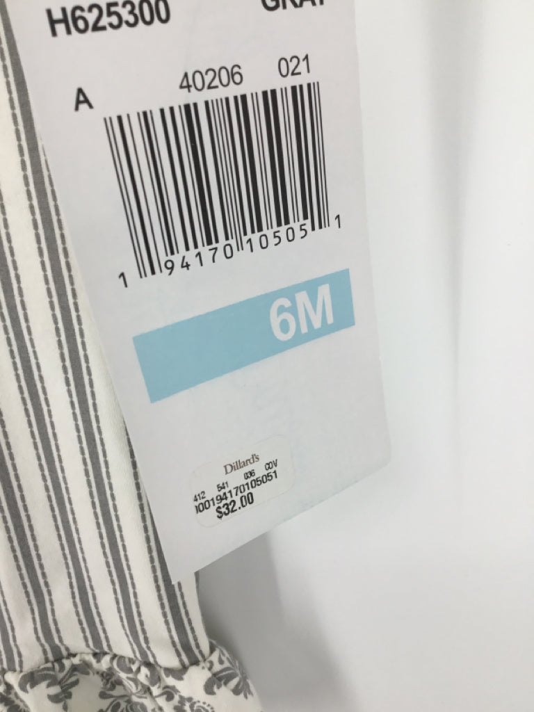 Counting Dasies Child Size 6 Months Gray Christmas Outfit