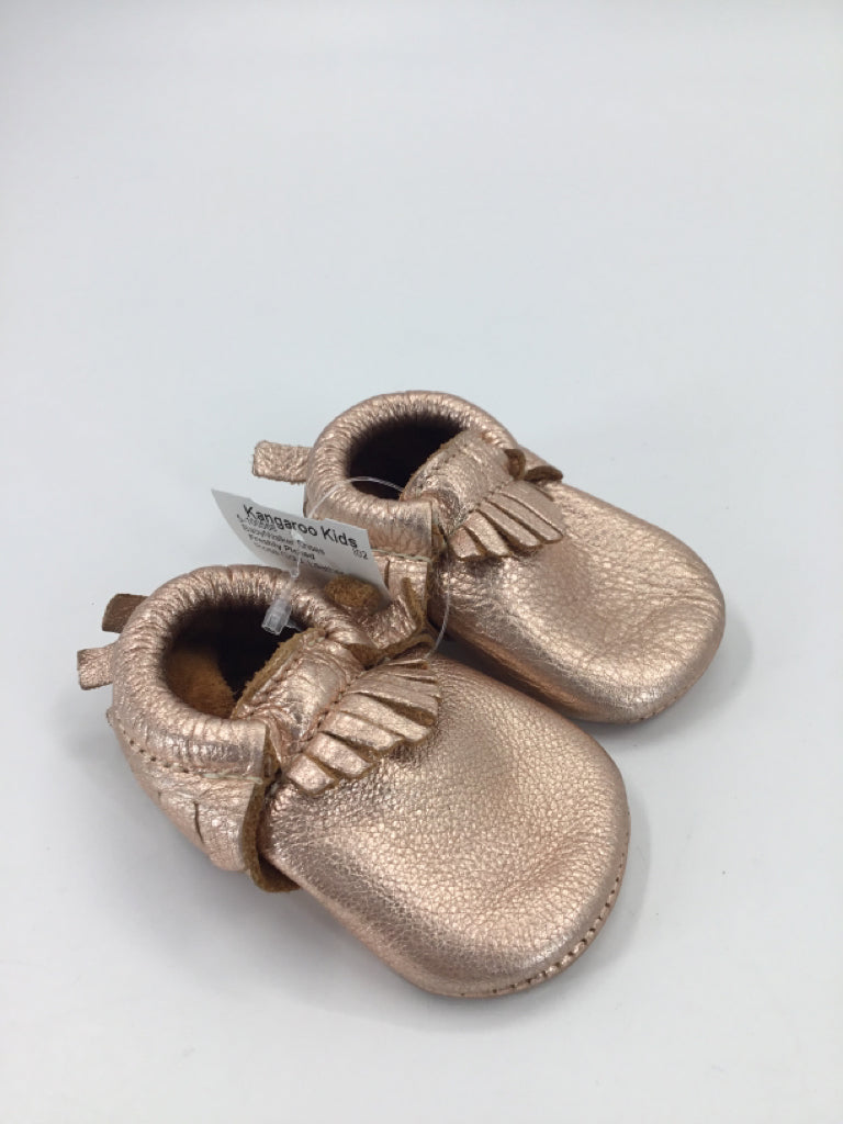 Freshly Picked Child Size 1 Toddler Rose Gold Baby/Walker Shoes