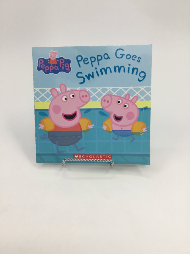 Peppa Goes Swimming Paperback Book