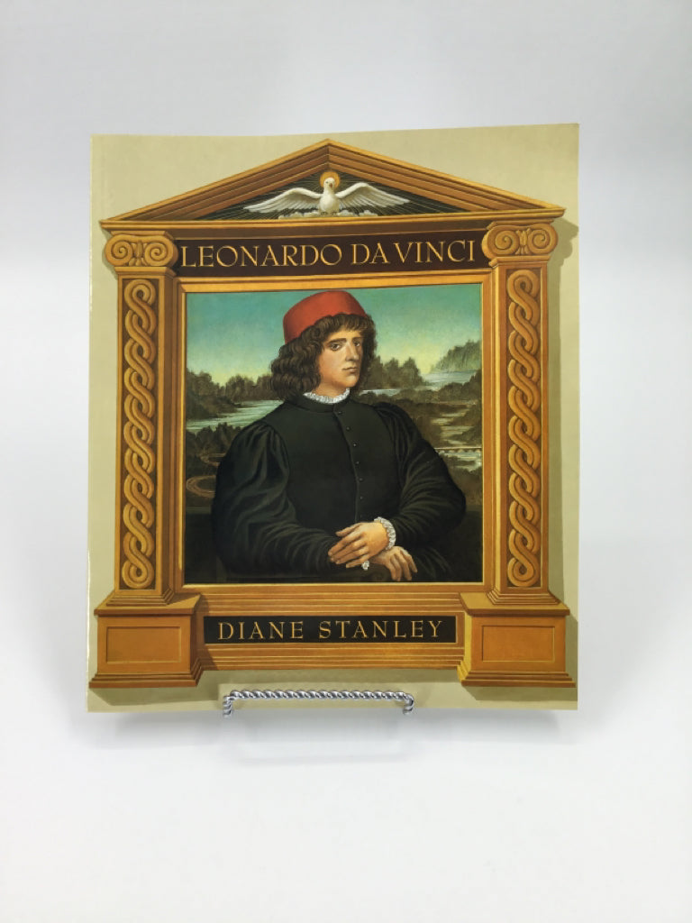 Leonardo Da Vinci Paperback Book