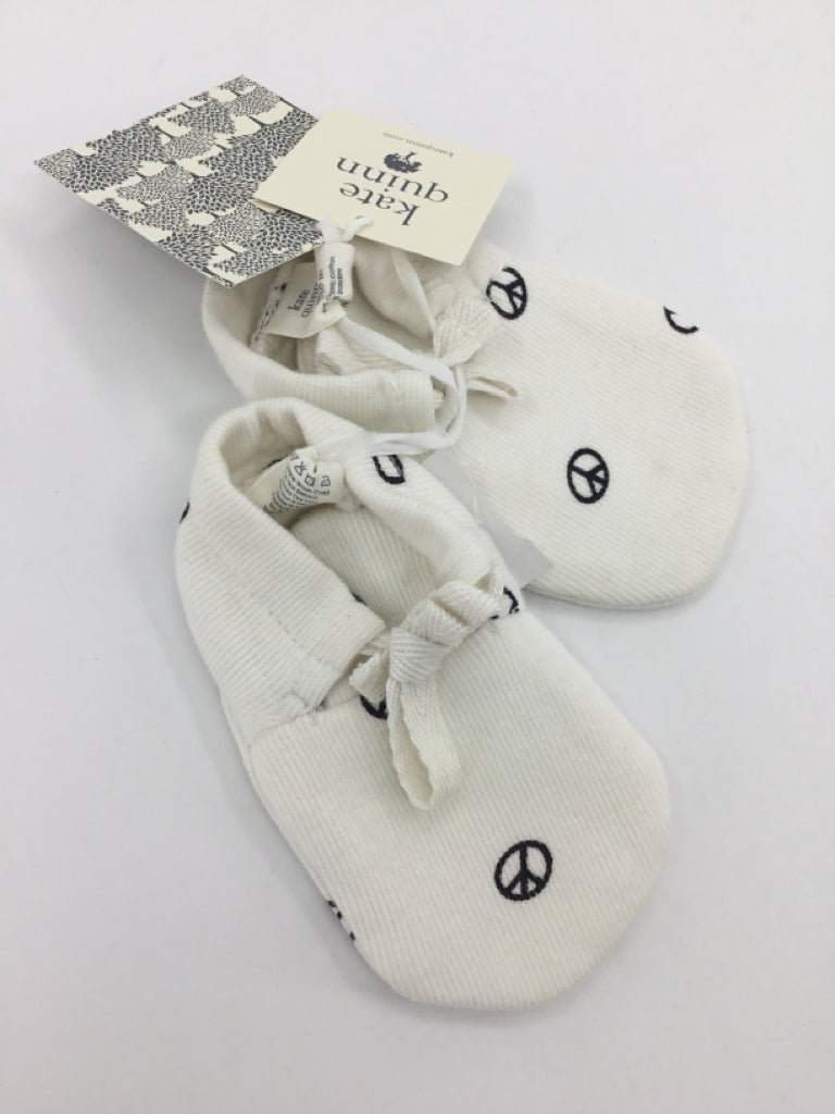 Kate Quinn Organics Child Size 4 Toddler White Baby/Walker Shoes