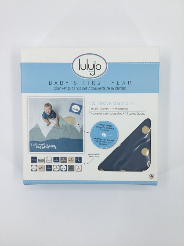 Lulujo Baby's First Year Blanket & Cards Set