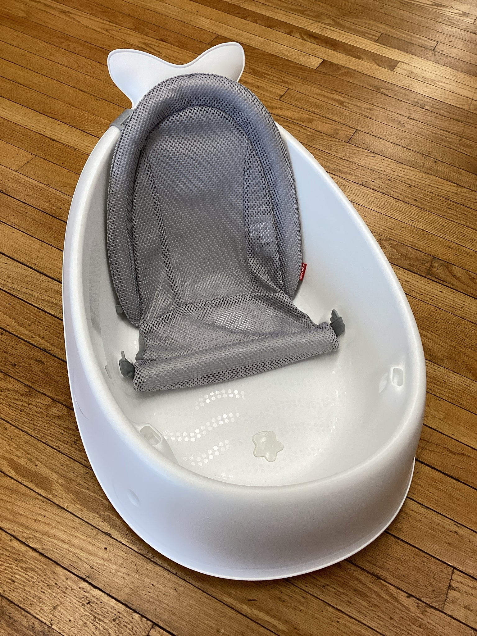 Skip Hop White Whale Bath Tubv