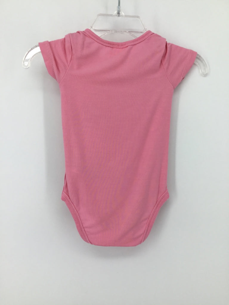 Tres Beau et Belle Child Size 0-3 Months Pink Onesie