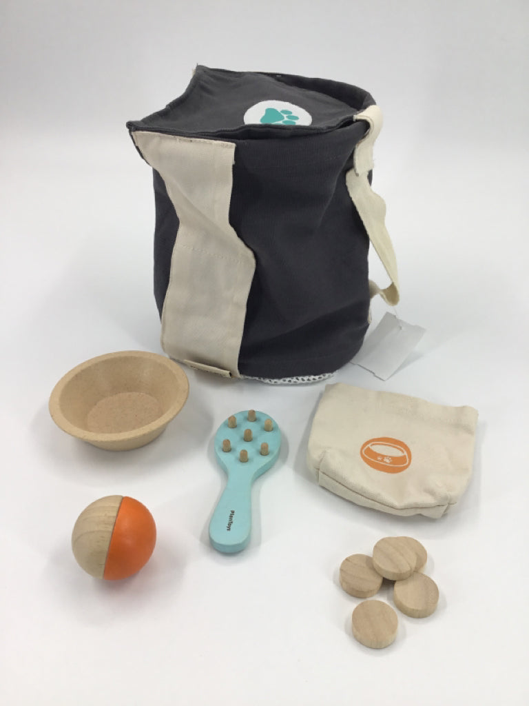 Plan Toys Pet Care Set