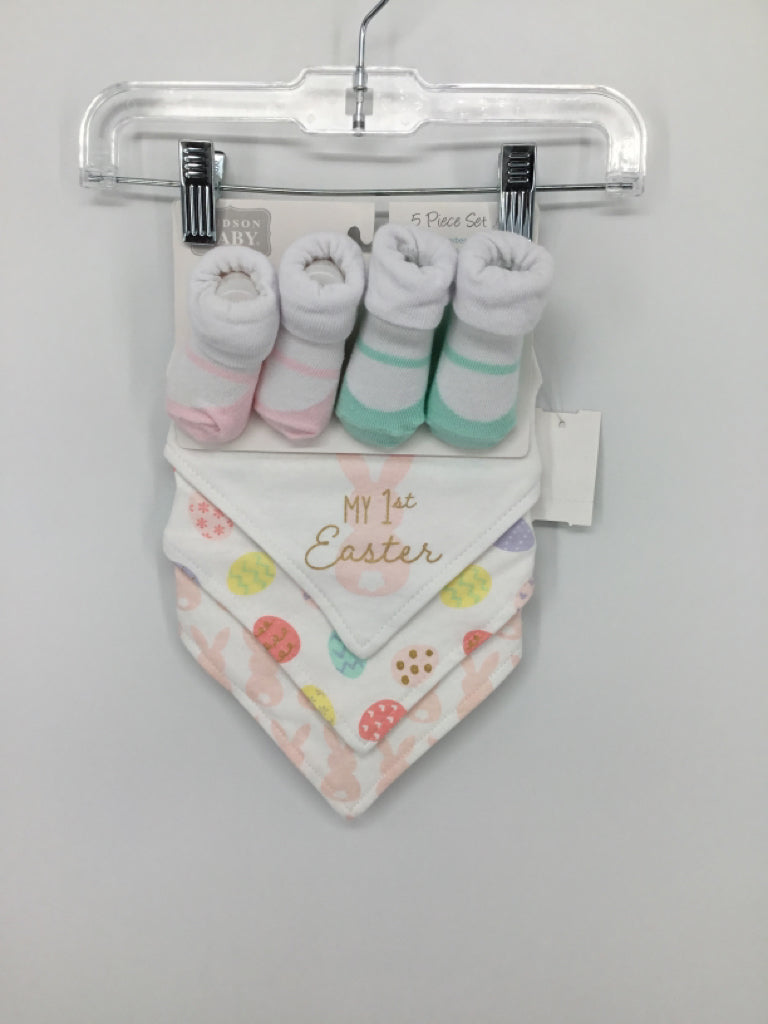 Hudson baby Child Size 0-3 Months Multi-Color Easter Bib & Sock Set