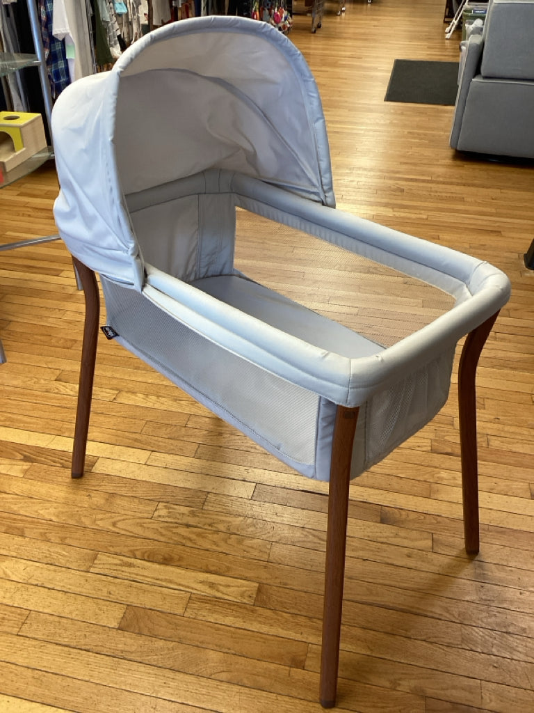 Chicco LullaGo Anywhere LE Portable Bassinet