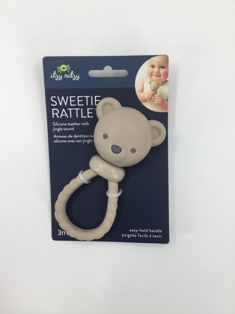 Itzy Ritzy Bear Sweetie Rattle