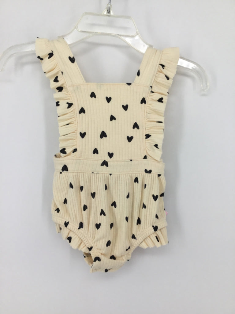 Cat & Jack Child Size Newborn Cream Outfit - girls