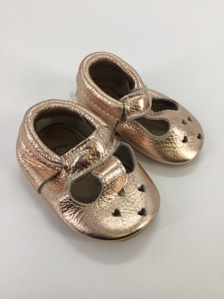 Bird Rock Baby Child Size 3 Toddler Rose Gold Baby/Walker Shoes