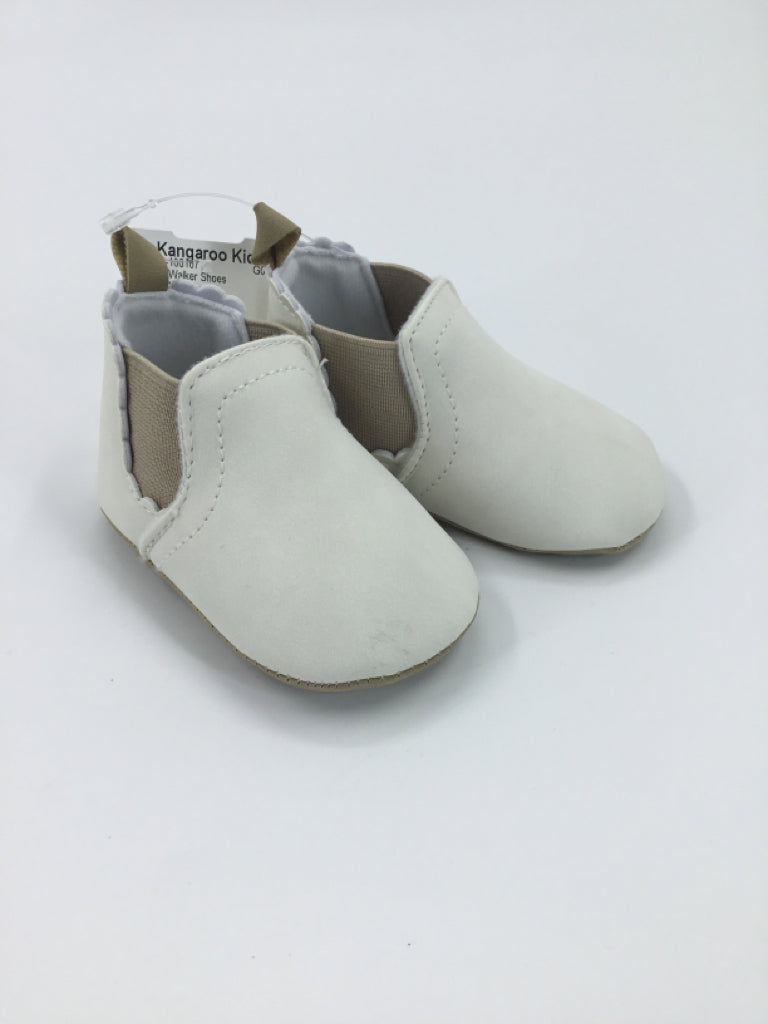 Child of Mine Child Size 1 Toddler White Baby/Walker Shoes