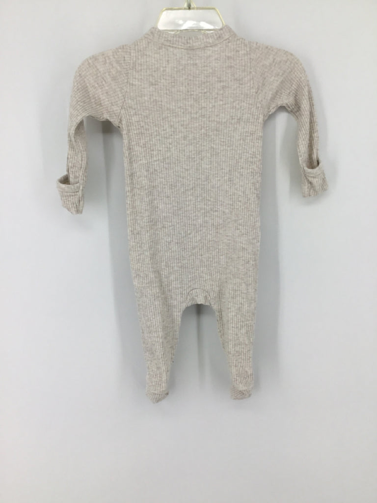 Old Navy Child Size 0-3 Months Gray Sleepers