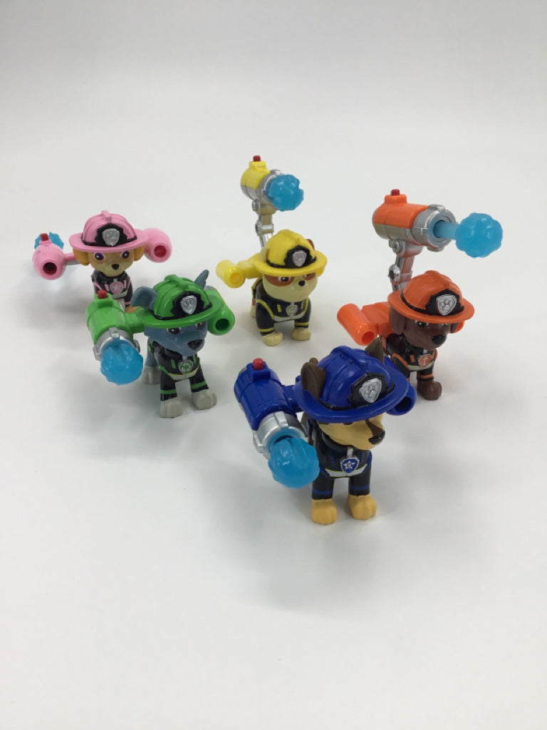 Paw Patrol Ultimate Rescue Fire Pups - Set of 5