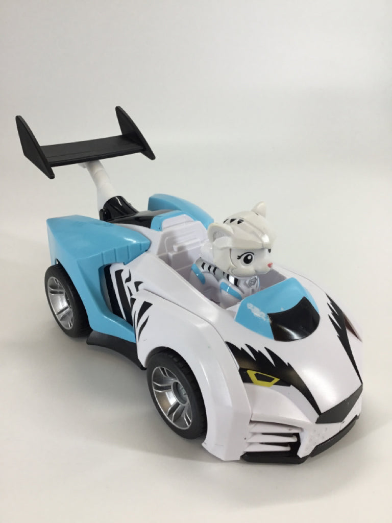Paw Patrol Cat Pack Rory Figure & Vehicle