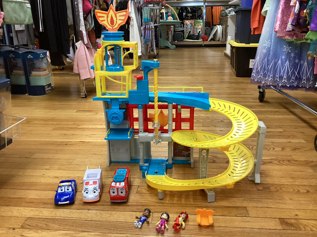 Disney Junior Firebuds HQ Playset