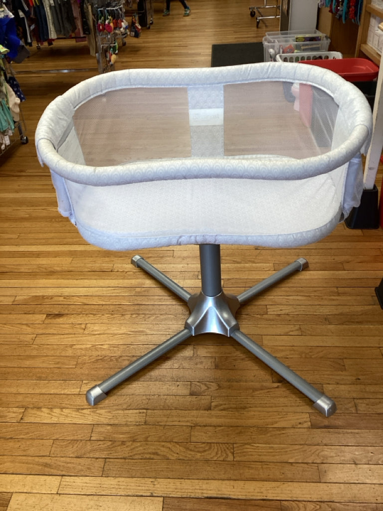 HALO BassiNest Swivel Sleeper Essentia