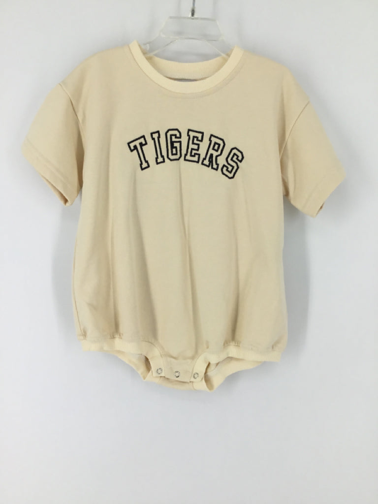Maxwell Monograms Child Size 2 Cream Outfit - girls