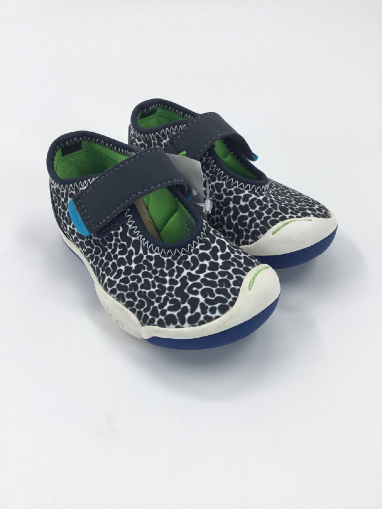 Plae Child Size 6 Toddler Black Sneakers