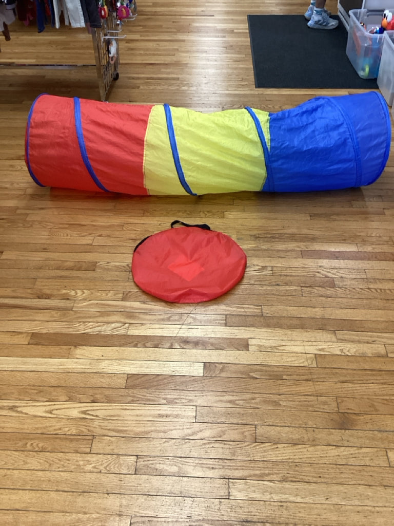 Play Tunnel