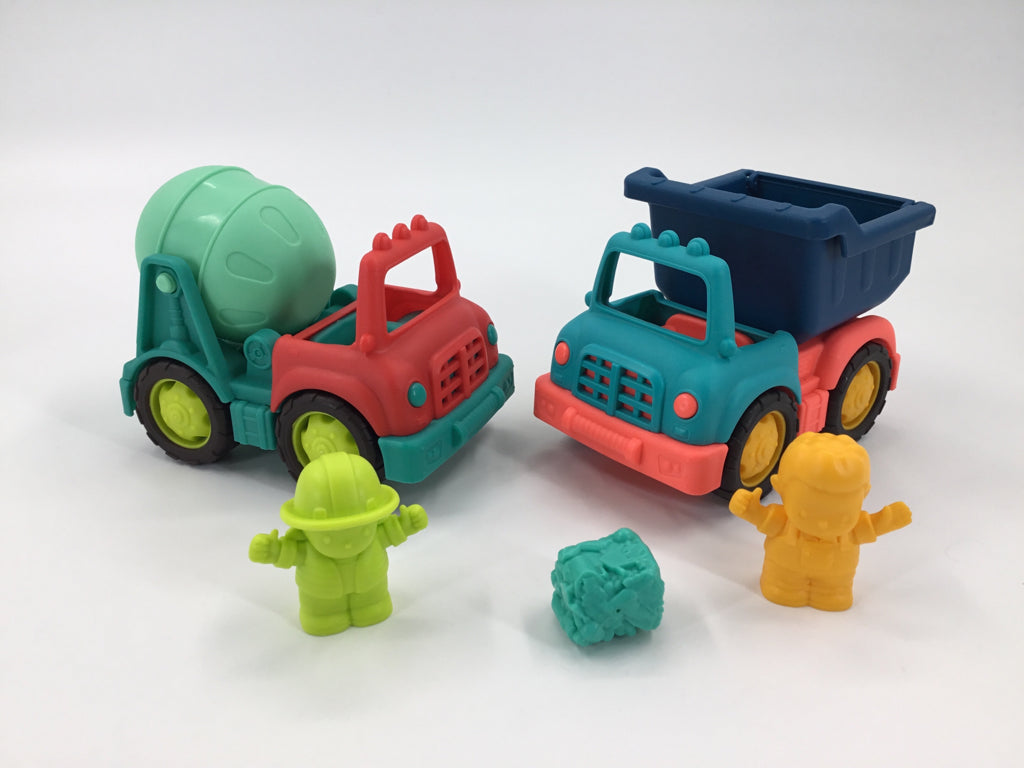 Battat Wonder Wheels Set of 2 Construction Trucks with figures