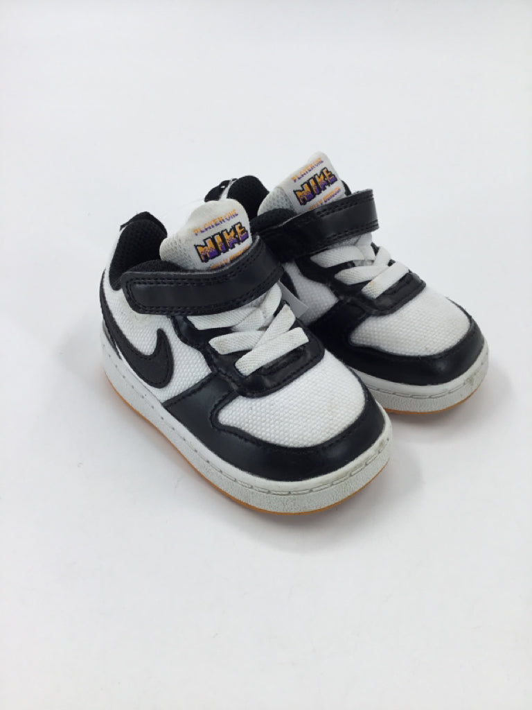 Nike Child Size 4 Toddler Black Sneakers