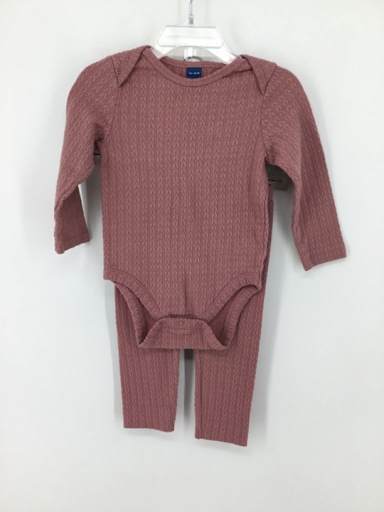Old Navy Child Size 12-18 Months Pink Outfit - girls