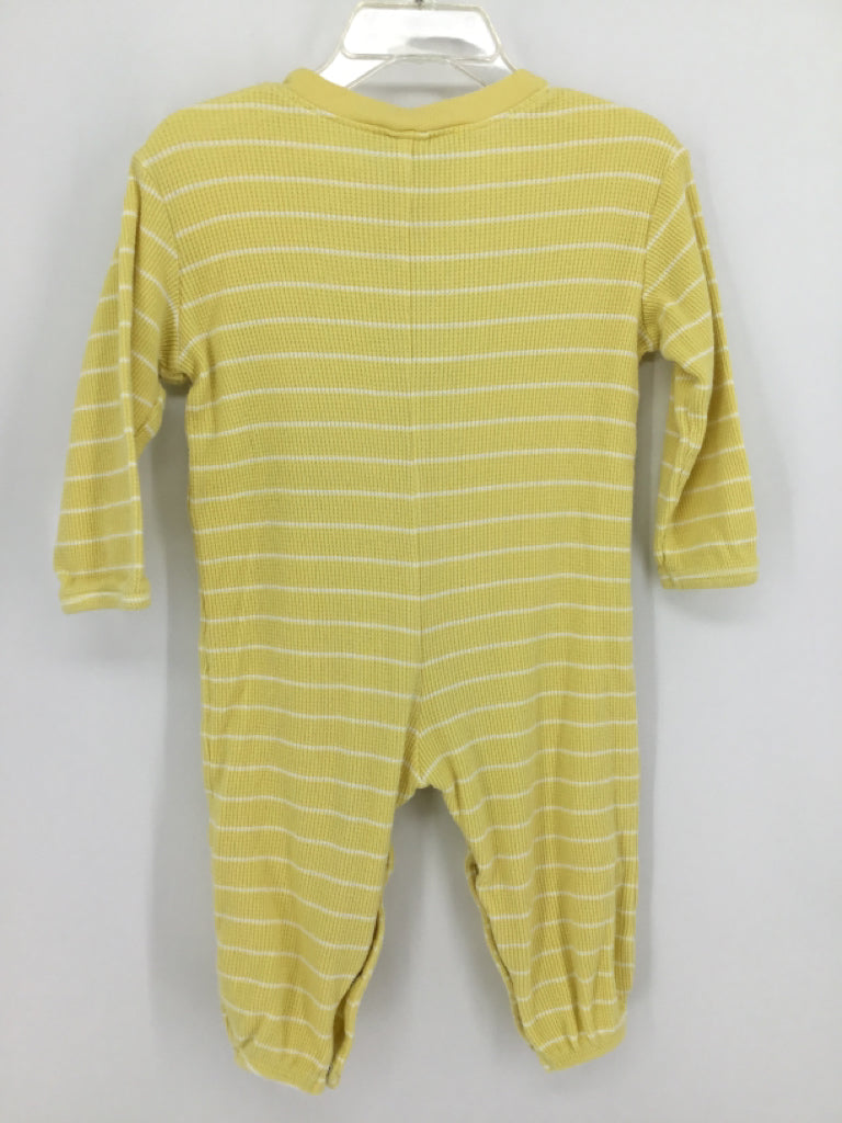 Old Navy Child Size 12-18 Months Yellow Stripe Outfit - boys