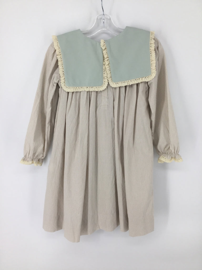 Fox & Fawn Child Size 8 Tan Christmas Dress