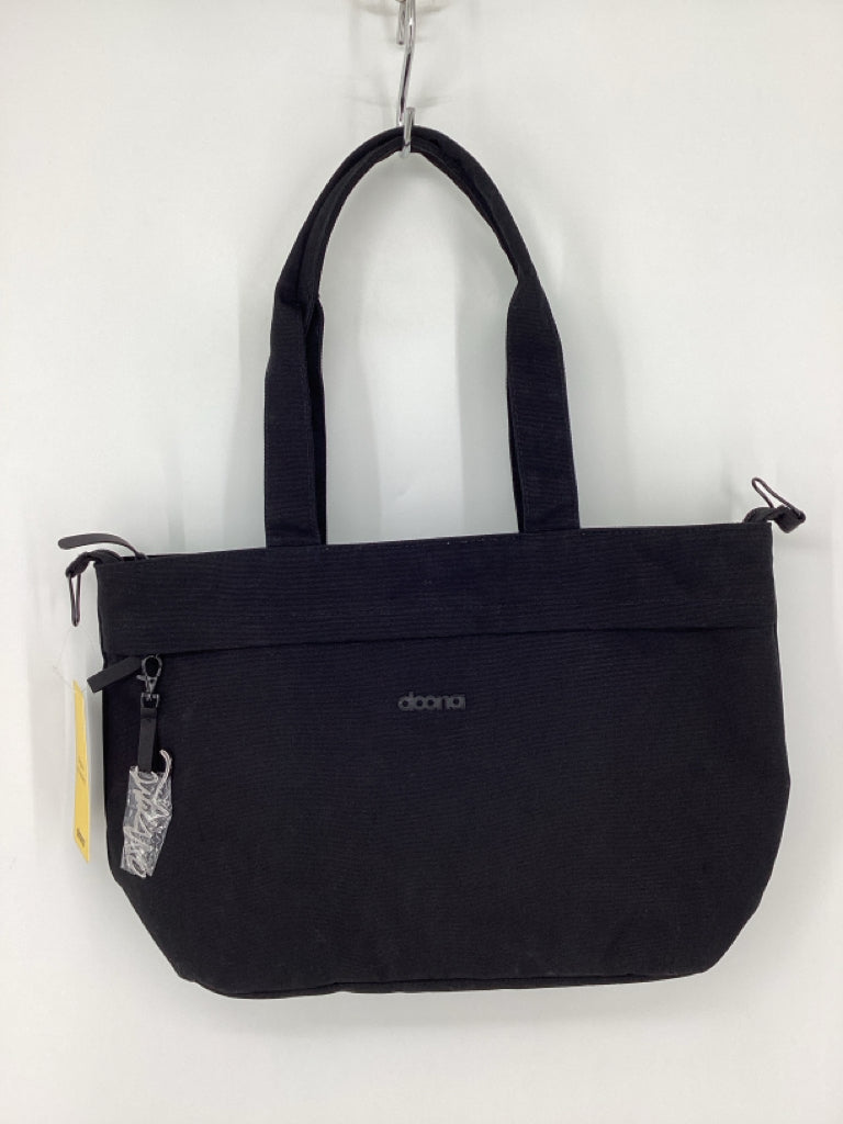 Doona Essentials Tote Bag