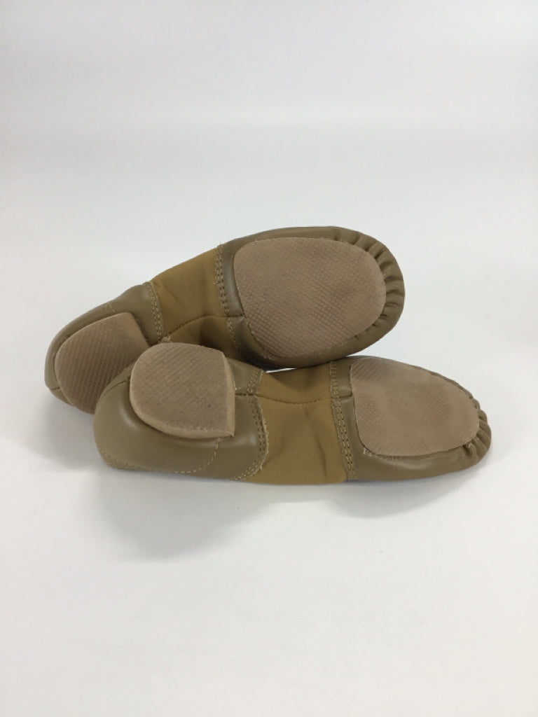 brandless Child Size 1.5 Youth Tan Sport/Dance Shoes