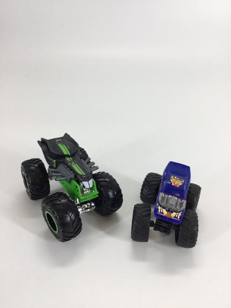 Hot Wheels Monster Truck Ratical Racer - 2pcs