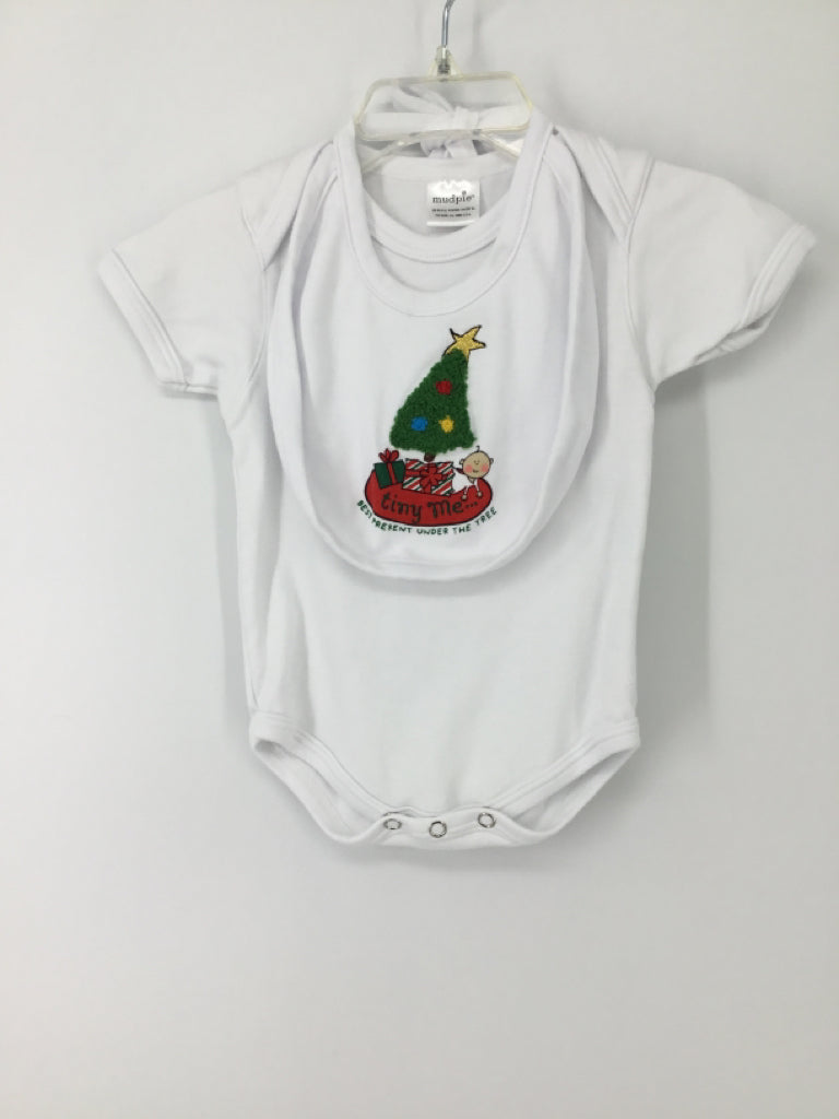 Mudpie Child Size 0-6 Months White Christmas Onesie & Bib