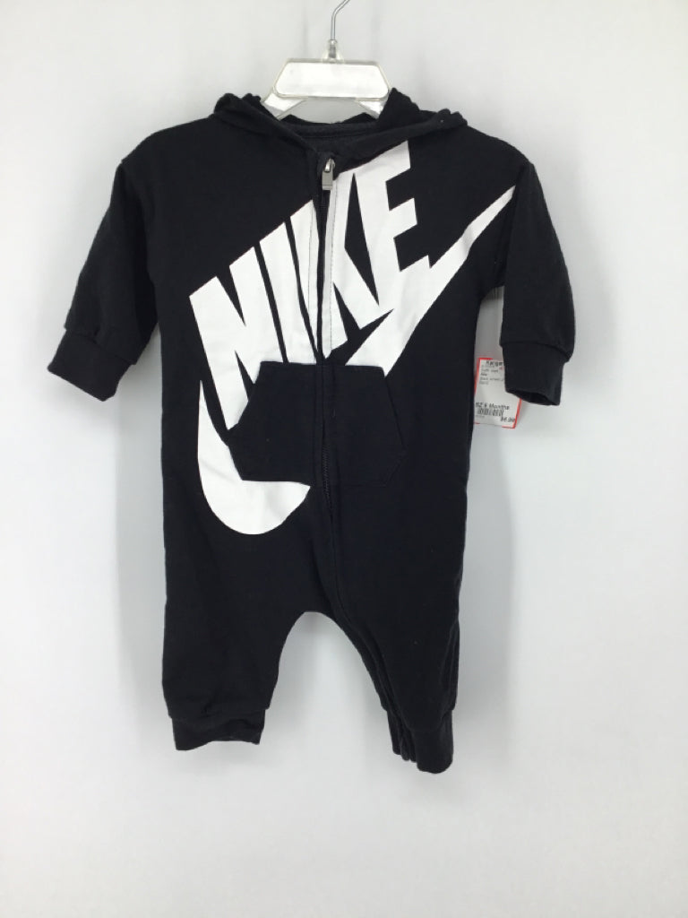 Nike Child Size 6 Months Black screen printed Outfit - boys