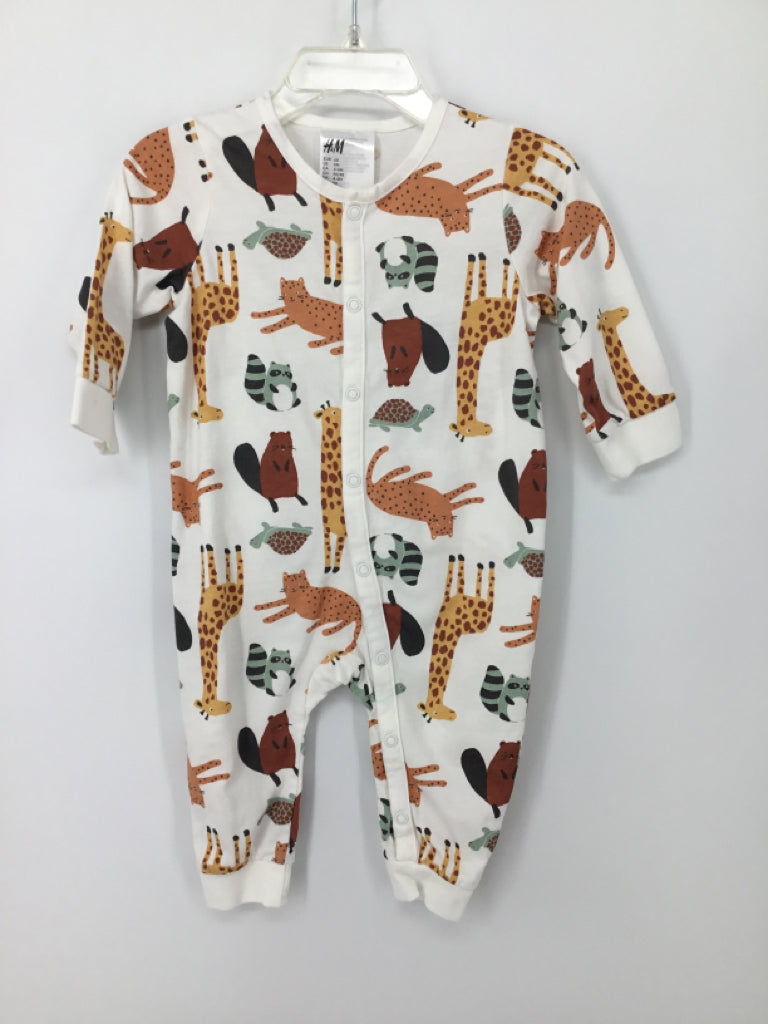 H & M Child Size 6 Months White Animal Print Pajamas - boys
