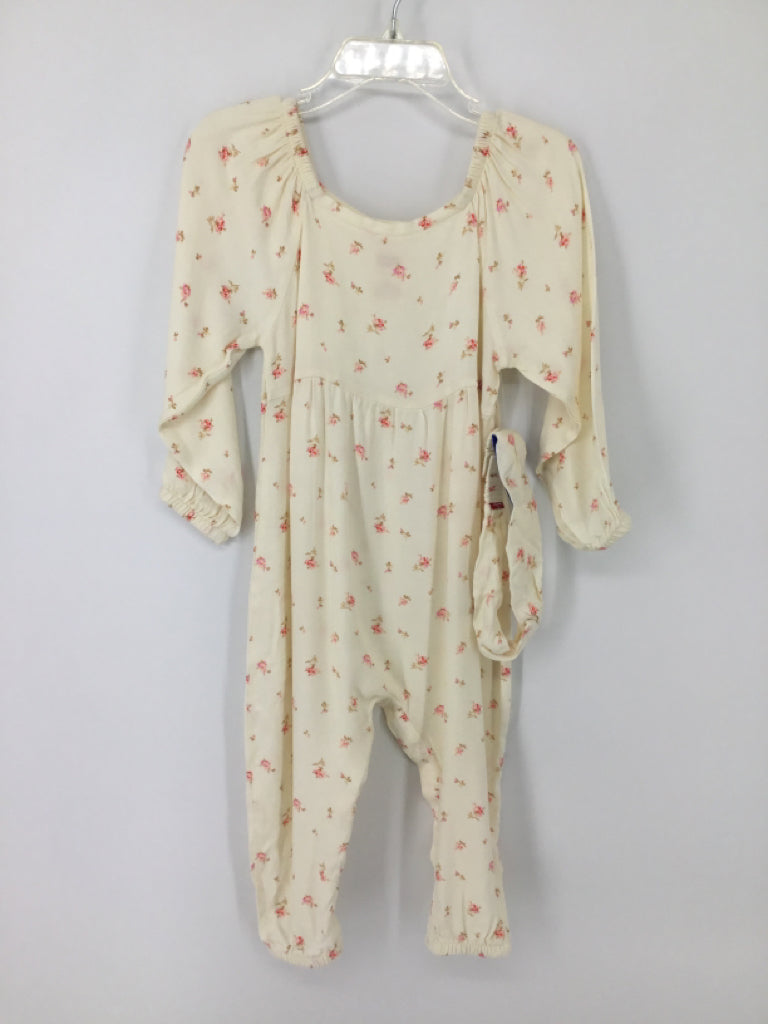 Levi's Child Size 18 Months White Outfit - girls