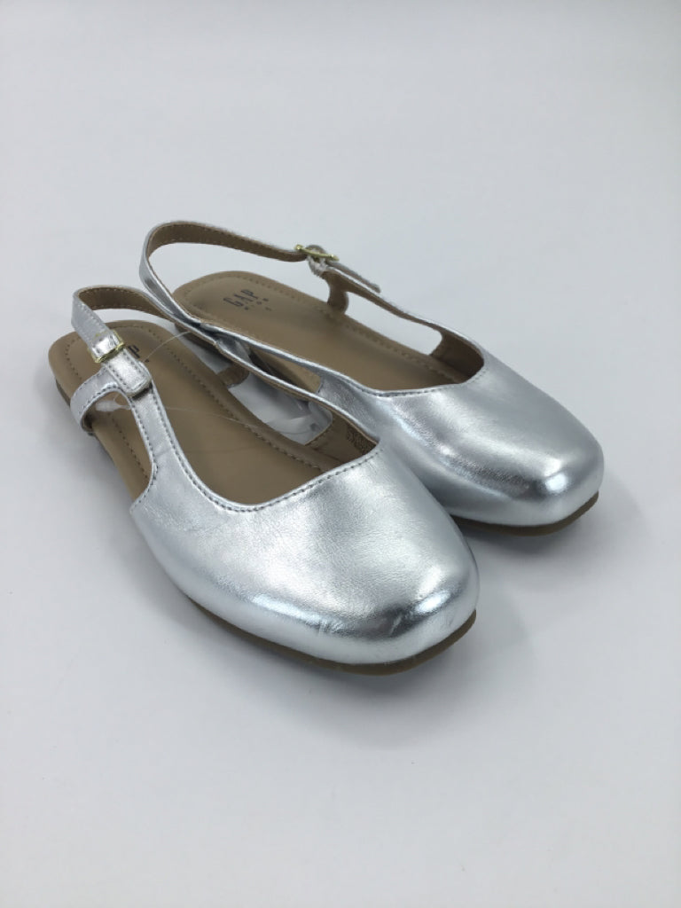 Gap Kids Child Size 1 Toddler Silver Dress Shoes