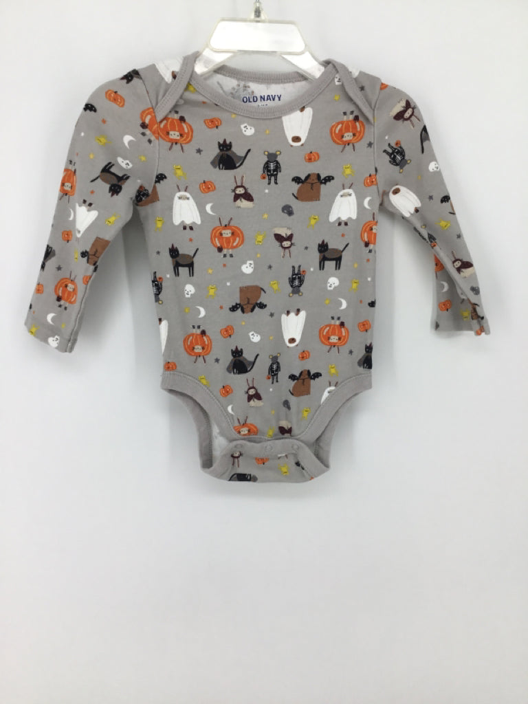 Old Navy Child Size 6-12 Months Gray Halloween Onesie