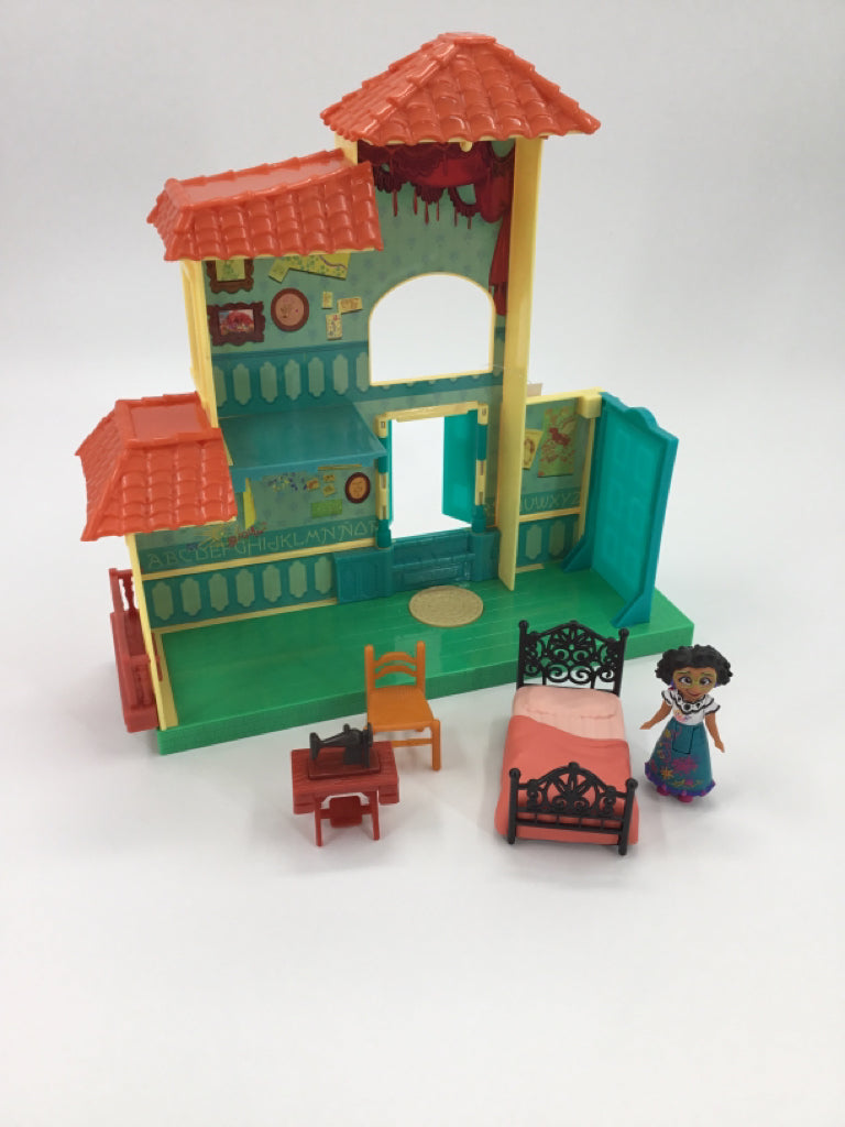 Disney Encanto Mirabel Room Playset