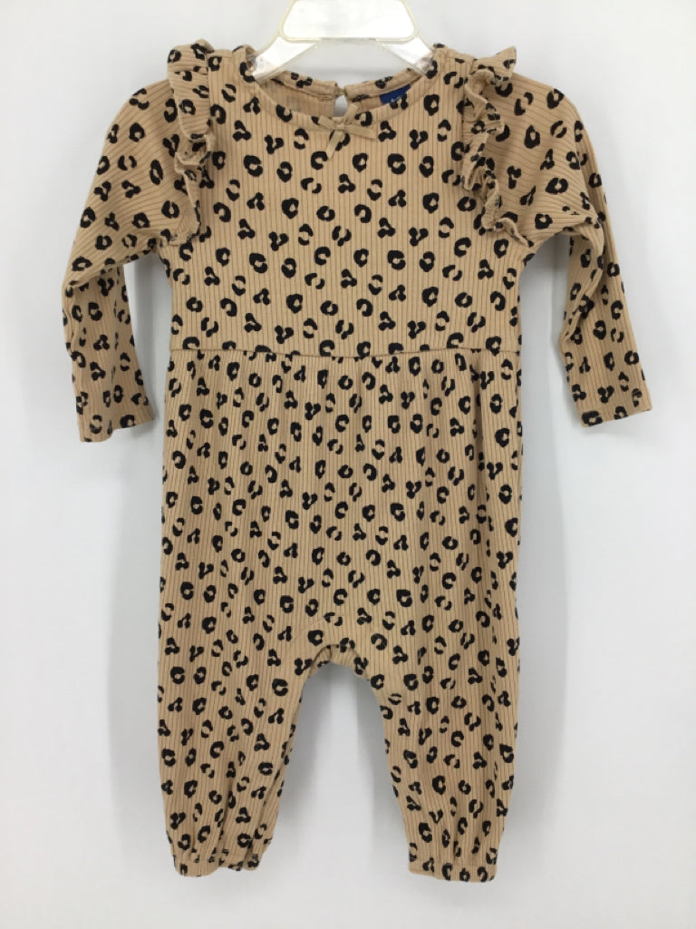 Old Navy Child Size 6-12 Months Tan Outfit - girls