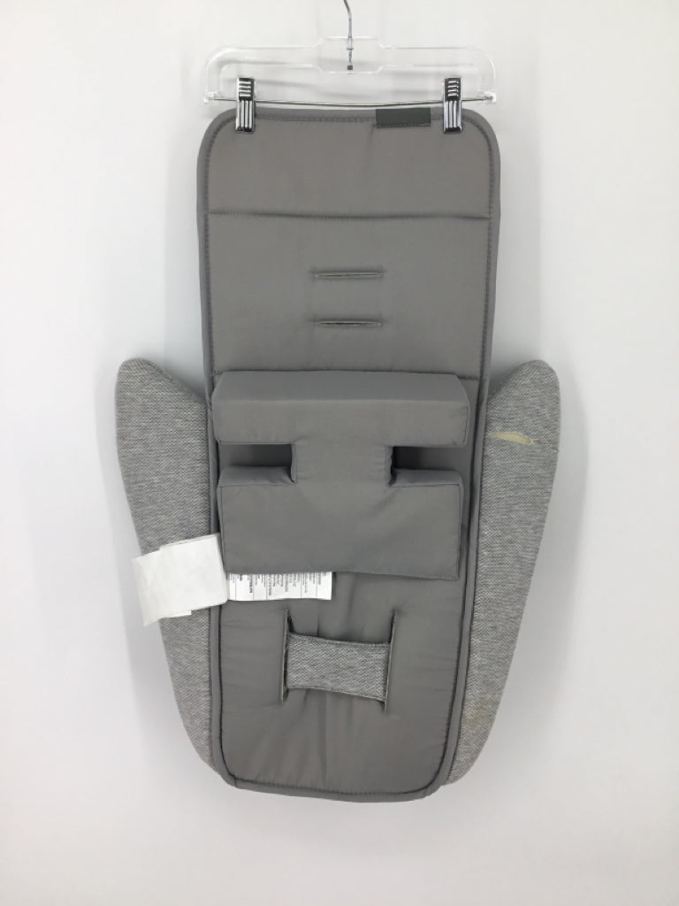 UppaBaby Gray Infant Snug Seat for Vista 2015+, Vista V2, Cruz and Cruz V2