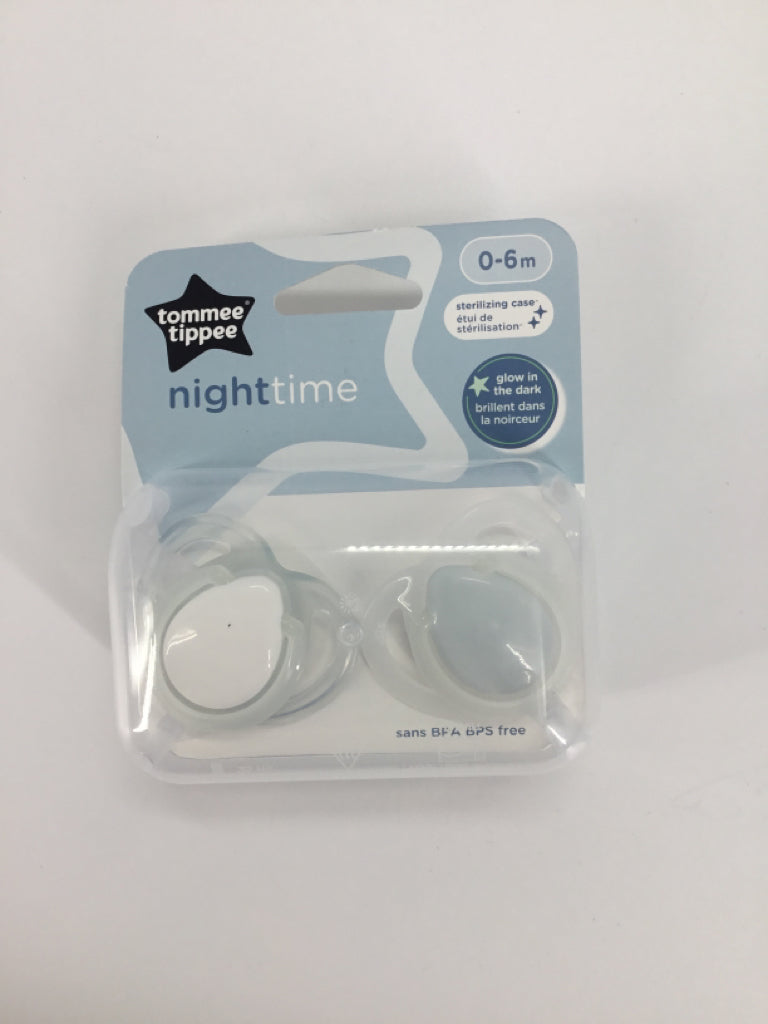 Tommee Tippee 0-6 Months Nighttime Glow in the Dark Pacifier