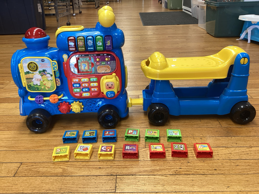 VTech Sit-to-Stand Ultimate Alphabet Train