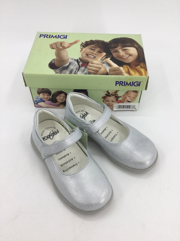 Primigi Child Size 9.5 Toddler Silver Sneakers