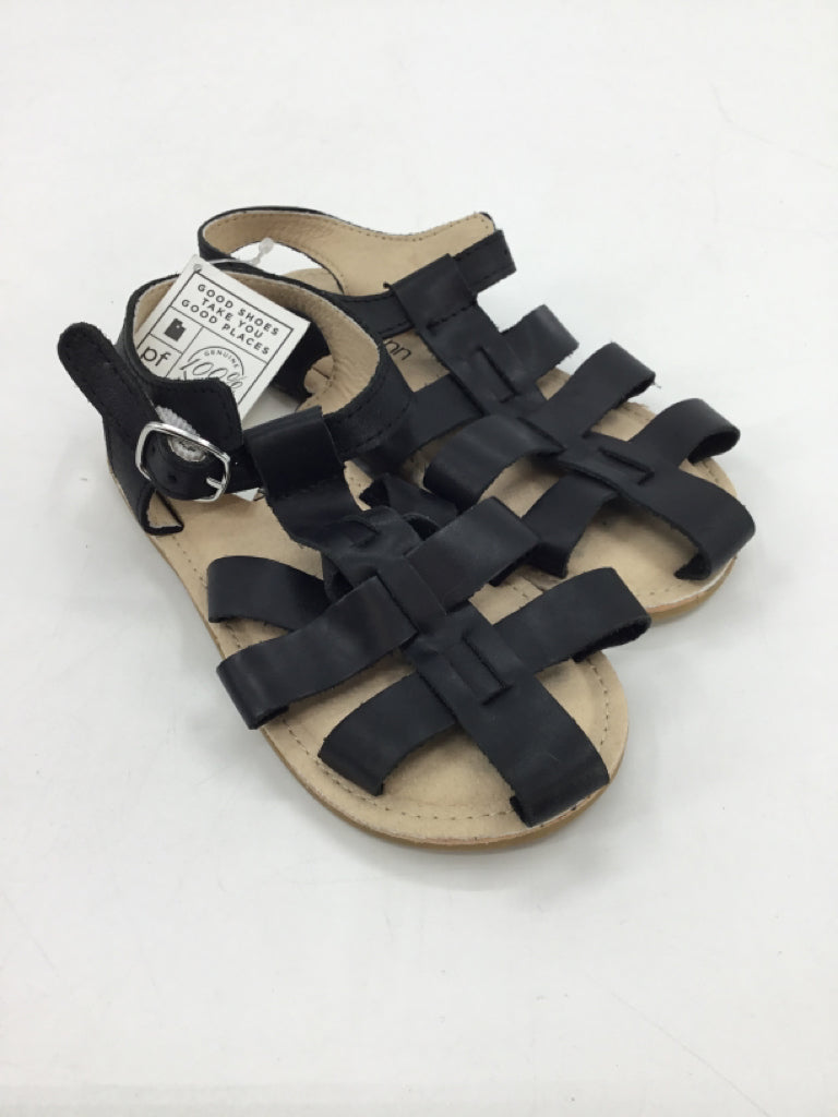 Piper Finn Child Size 10 Black Sandals/Flip Flops