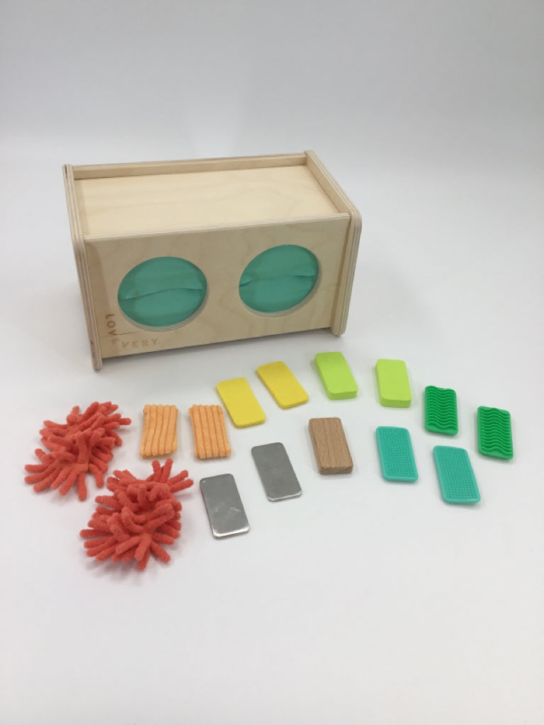 Lovevery Guessing and Matching Sensory Tactile Box